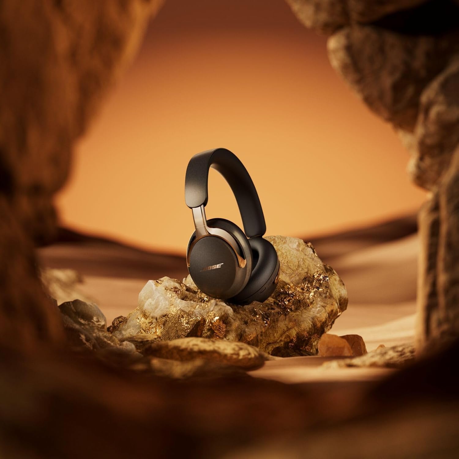 Bose (2nd Gen QuietComfort Ultra Bluetooth Headphones, Wireless Headphones with Spatial Audio, Over Ear Noise Cancelling with Mic, Up to 30 Hours of Play time + 20W Wall Charger (Desert Gold)