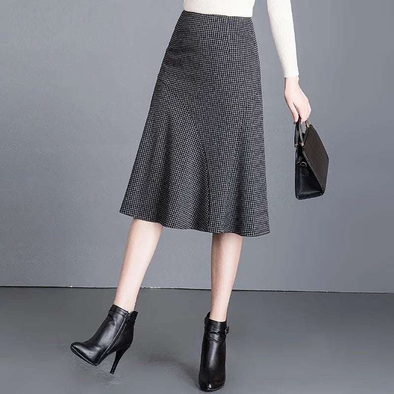 Women Patchwork Wrap Hip Skirt Autumn Winter High Waist Plaid Skirt Women Fashion Fishtail Design Mid -Length Skirt